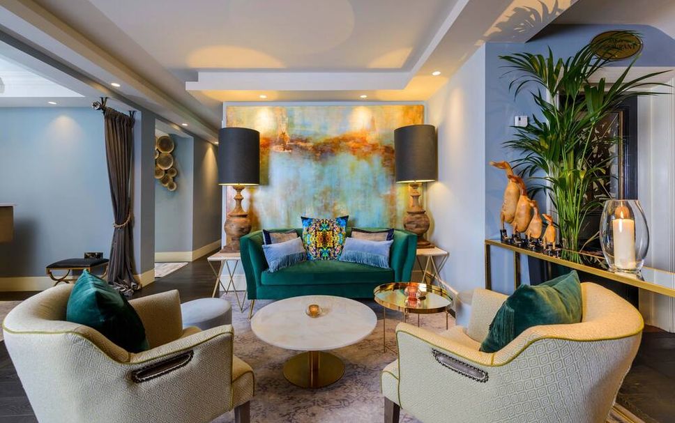 Balai Menunggu Gambar