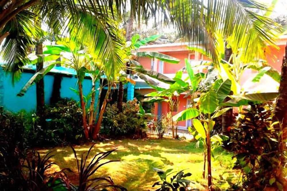 Pemandangan luar