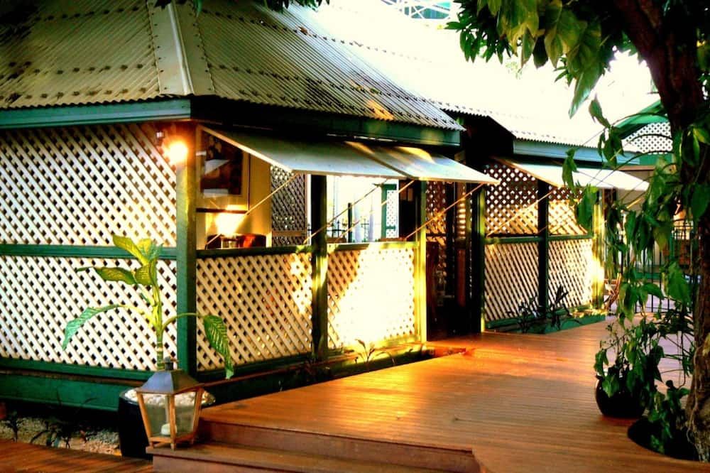 Pemandangan luar