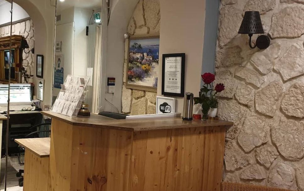 Meja Penyambut Tetamu Gambar