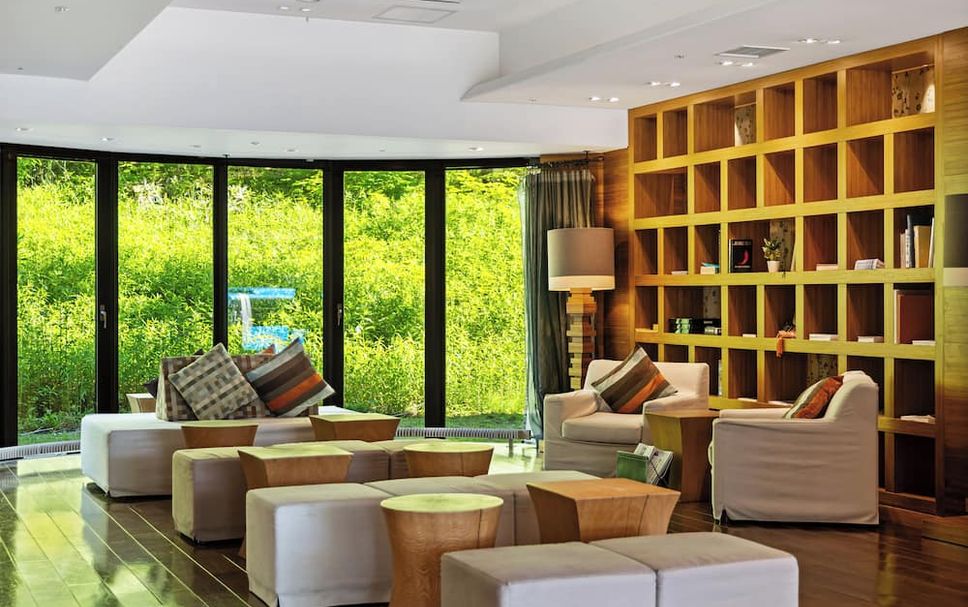 Balai Menunggu Gambar