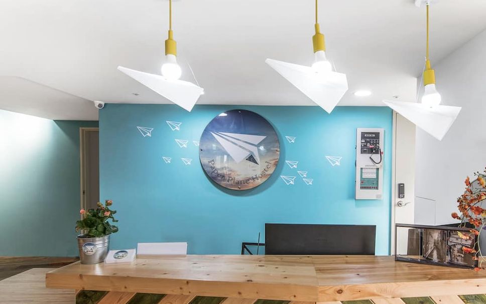 Meja Penyambut Tetamu Gambar