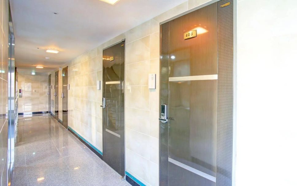 hallway Gambar