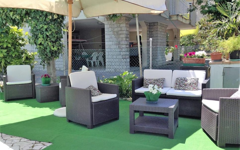 Patio Gambar