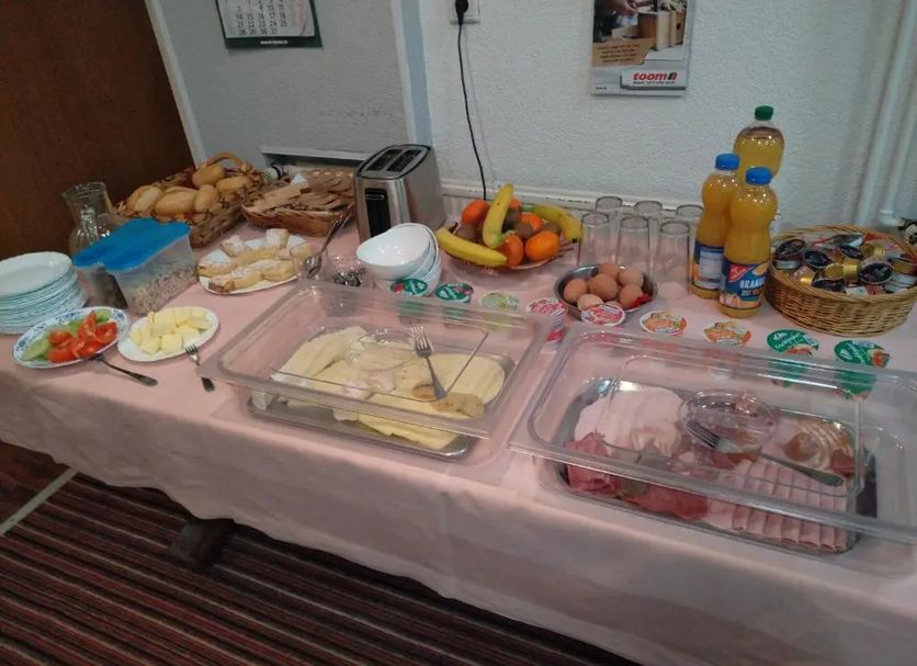 Buffet Gambar