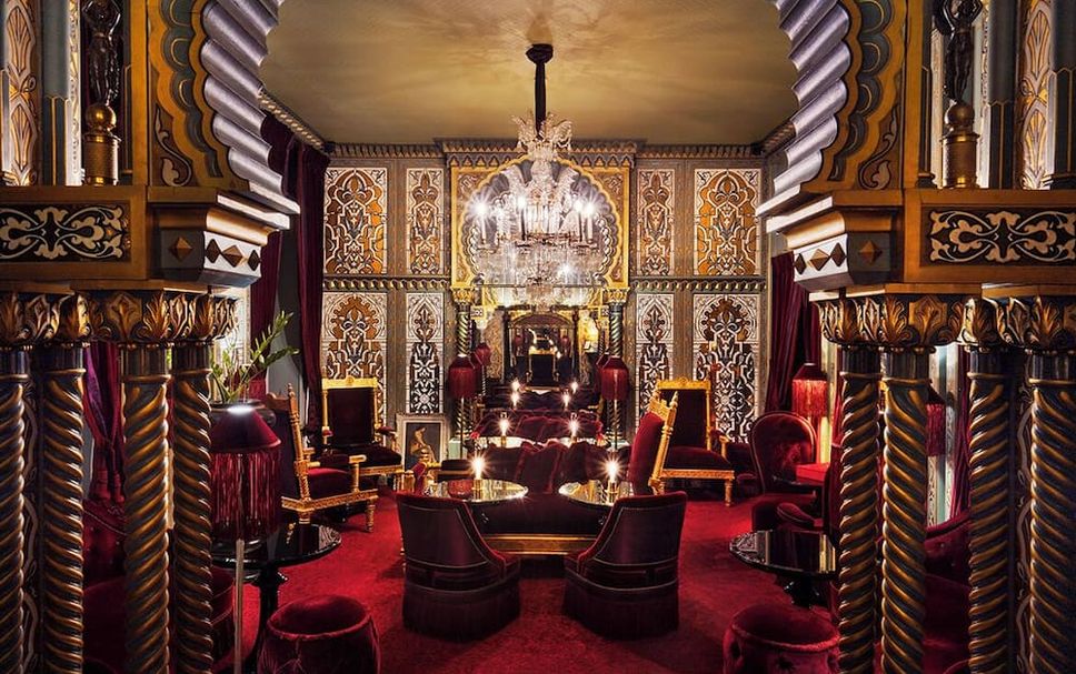 Balai Menunggu Gambar