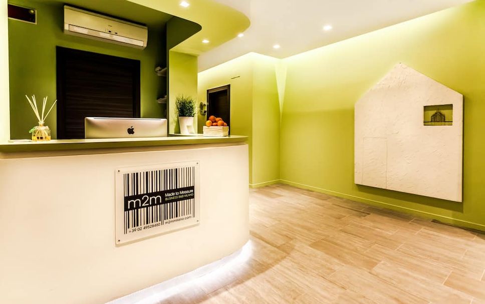 Meja Penyambut Tetamu Gambar