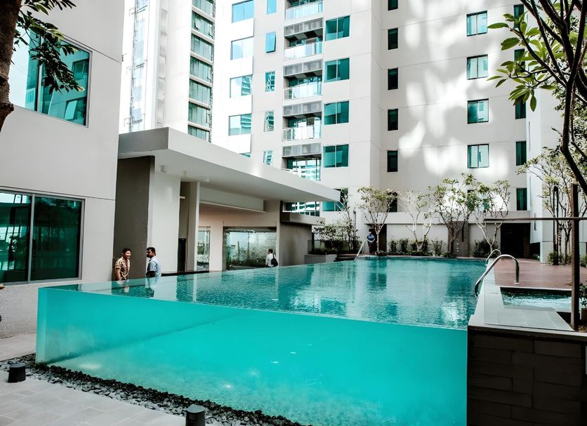 Kolam renang Gambar