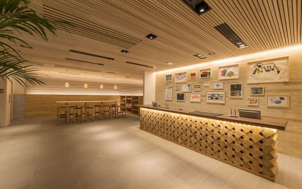 Meja Penyambut Tetamu Gambar