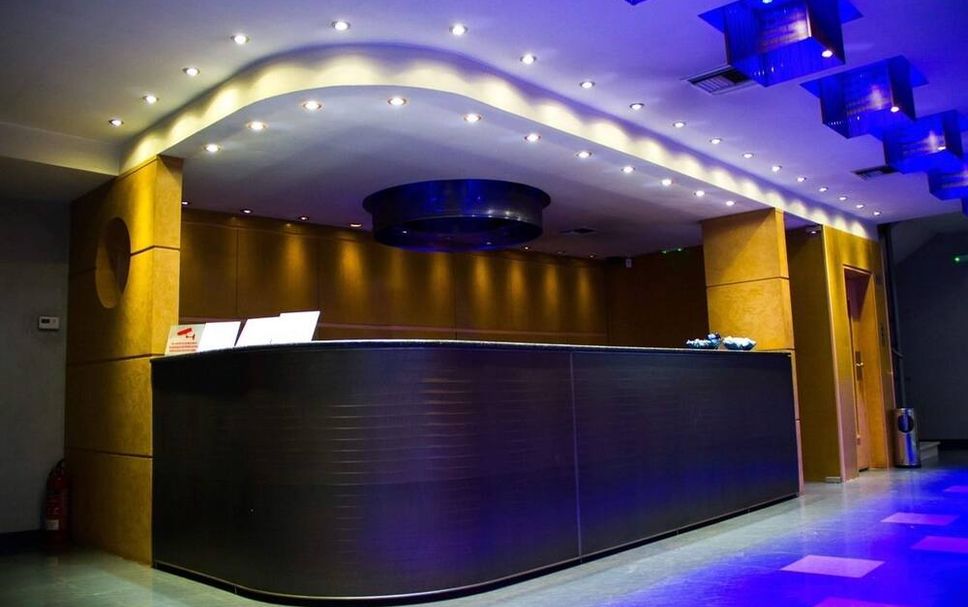 Meja Penyambut Tetamu Gambar