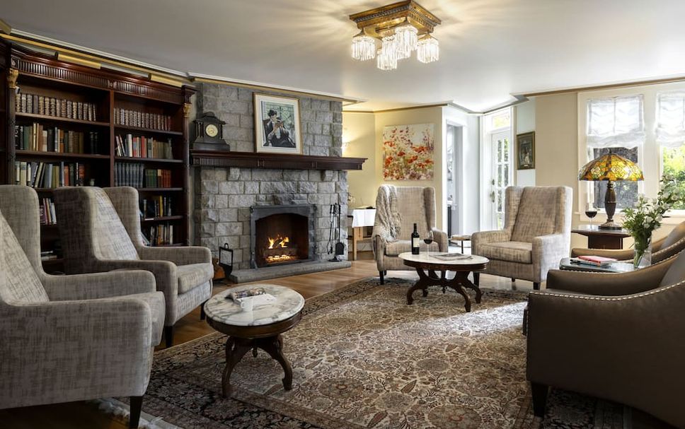 Balai Menunggu Gambar