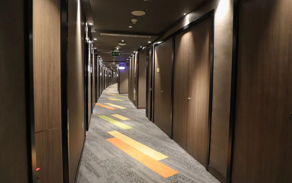 hallway Gambar