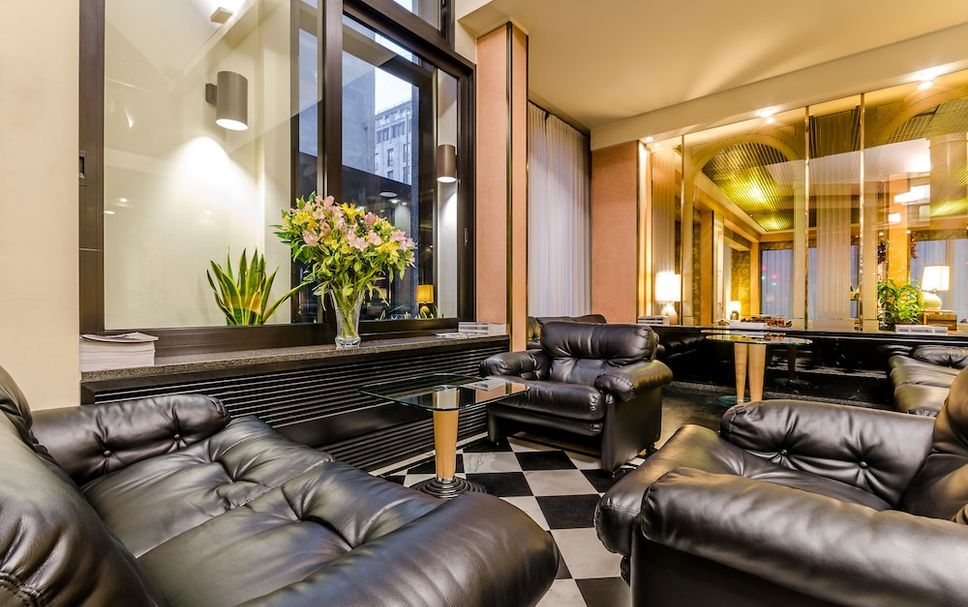 Balai Menunggu Gambar