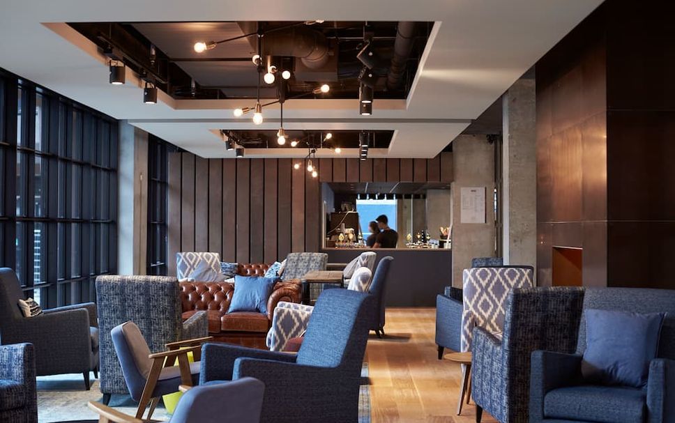 Balai Menunggu Gambar