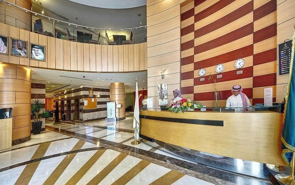 Meja Penyambut Tetamu Gambar