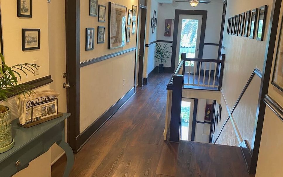 hallway Gambar