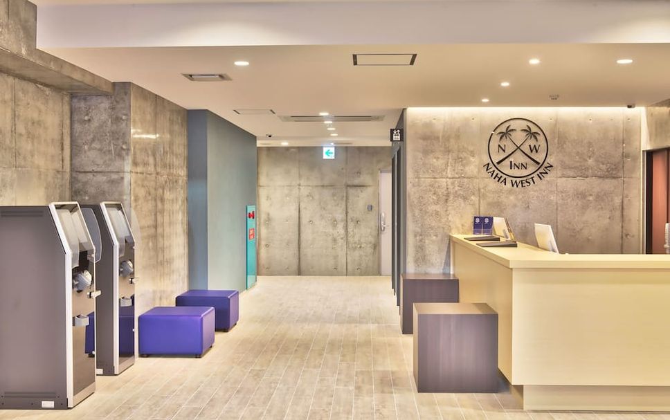 Meja Penyambut Tetamu Gambar