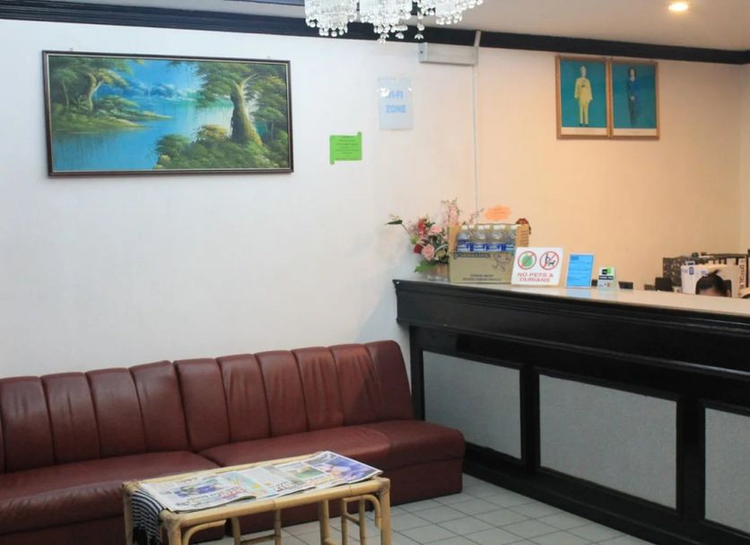 Meja Penyambut Tetamu Gambar