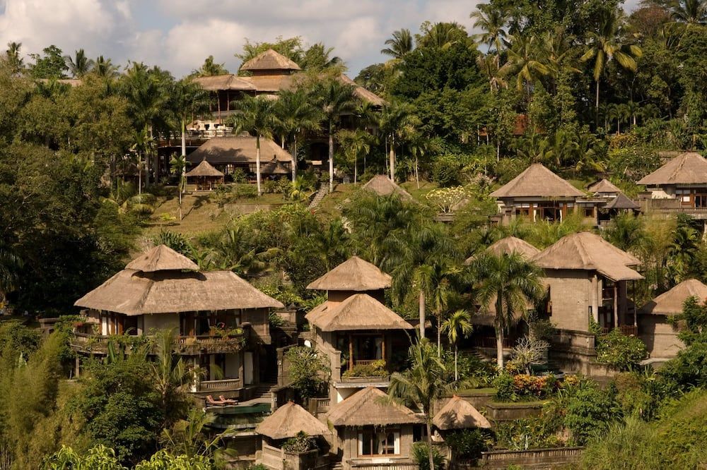 Pemandangan luar