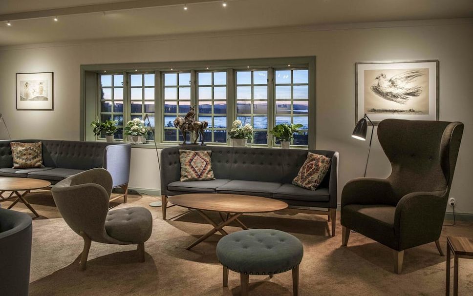 Balai Menunggu Gambar