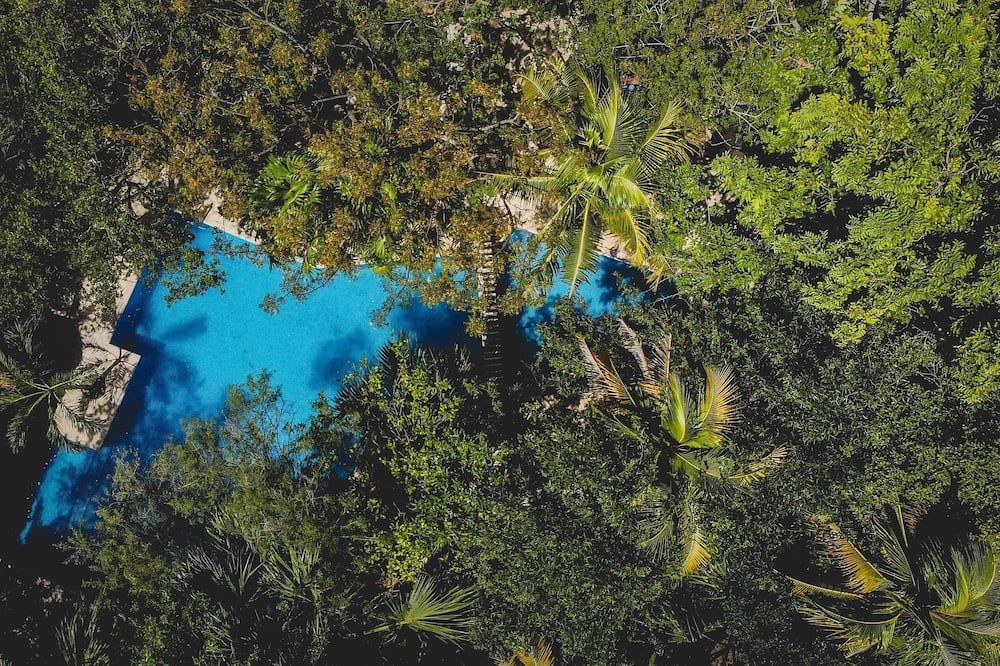 Pemandangan luar