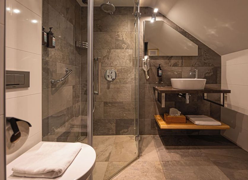 Bilik Mandi Gambar