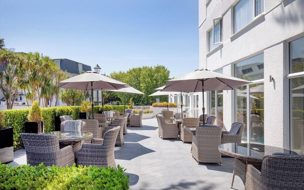 Patio Gambar