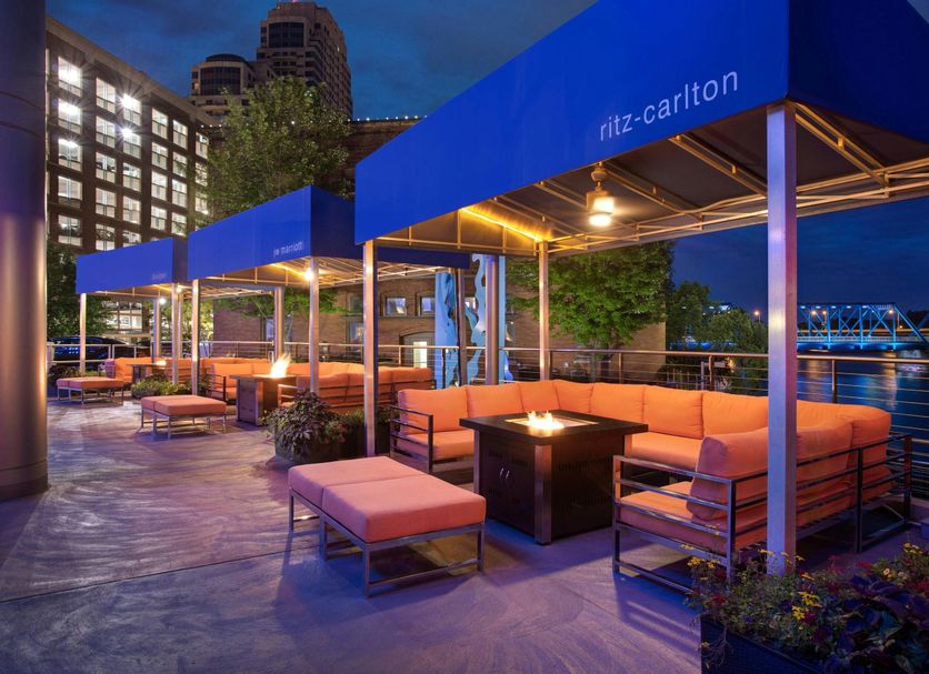 Patio Gambar