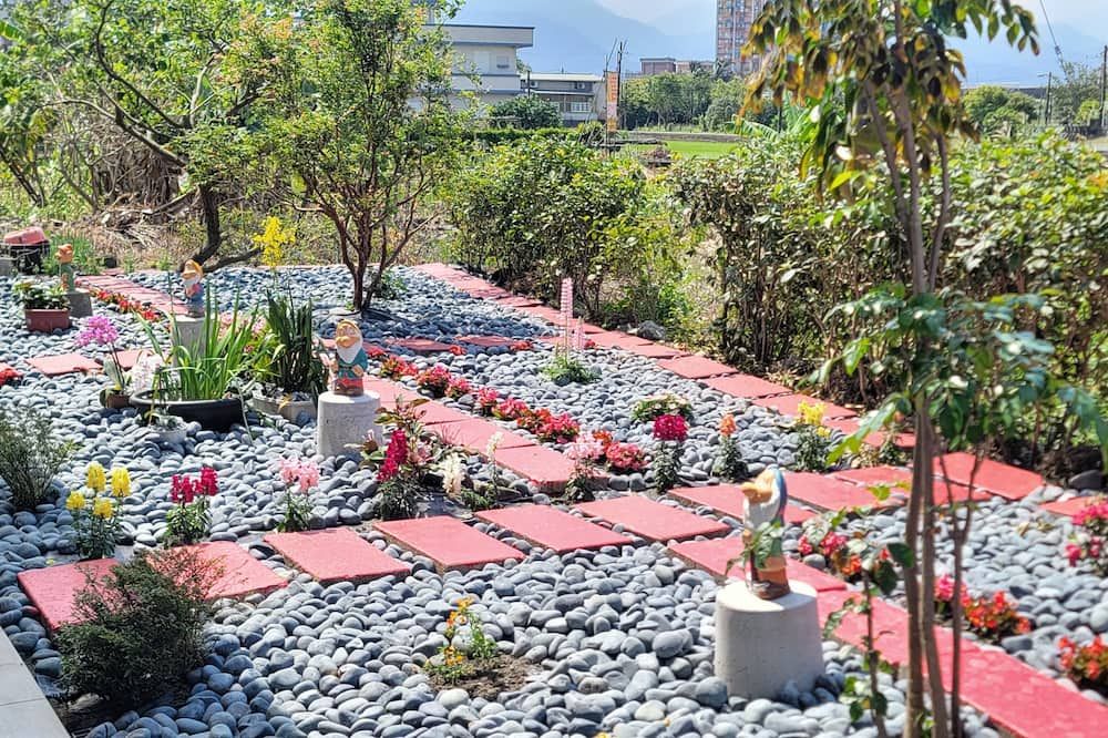 Pemandangan luar