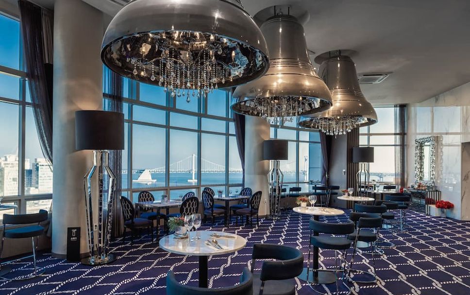 Balai Menunggu Gambar