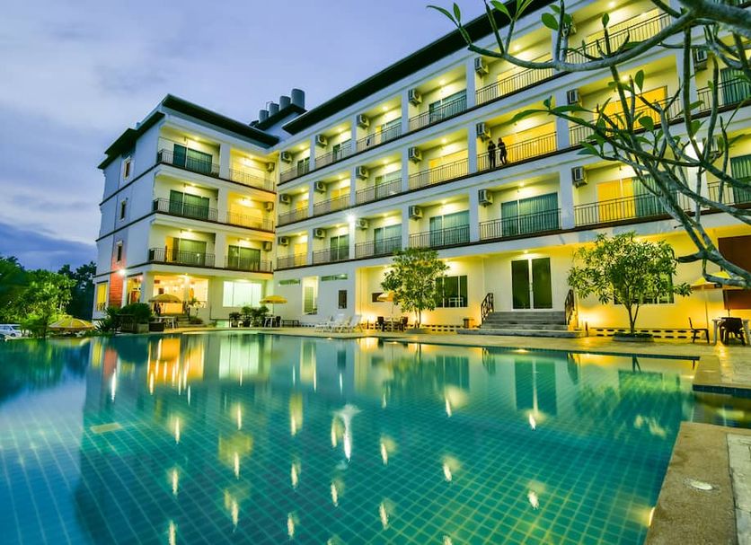 Kolam renang Gambar