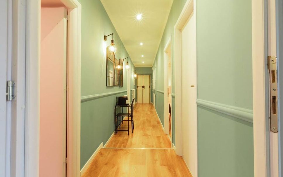 hallway Gambar