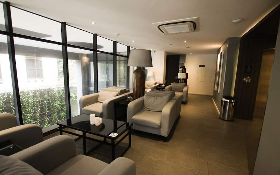 Balai Menunggu Gambar