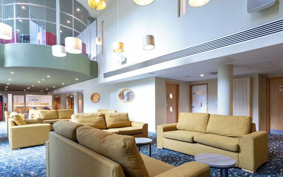 Balai Menunggu Gambar