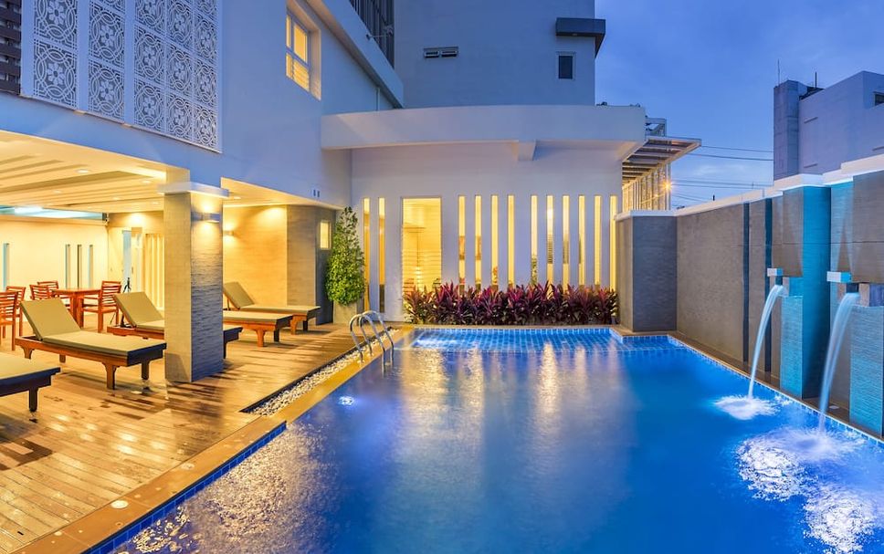 Kolam renang Gambar