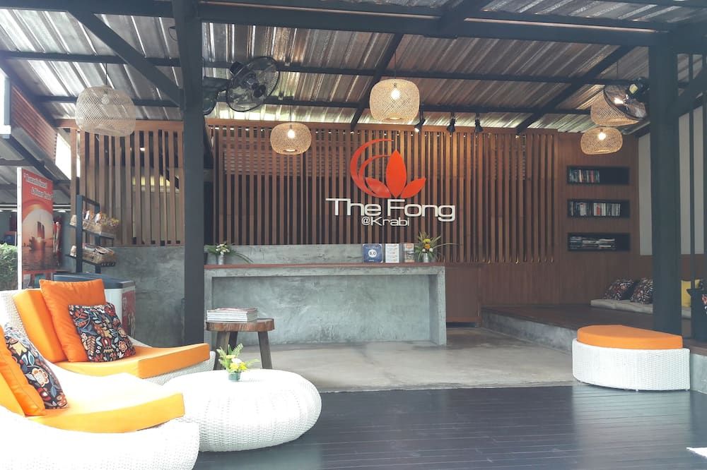 Meja Penyambut Tetamu