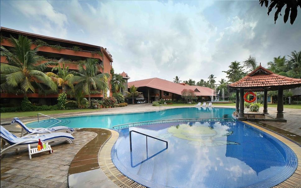 Kolam renang Gambar