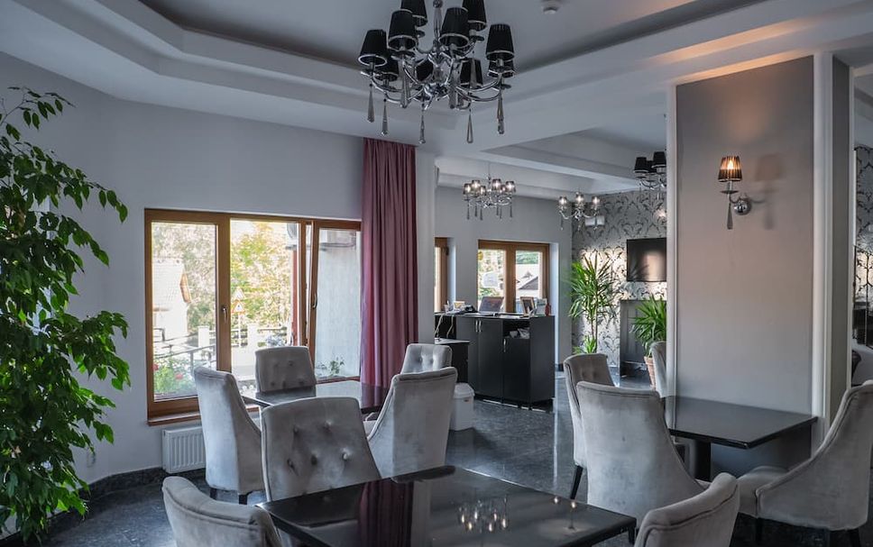 Meja Penyambut Tetamu Gambar