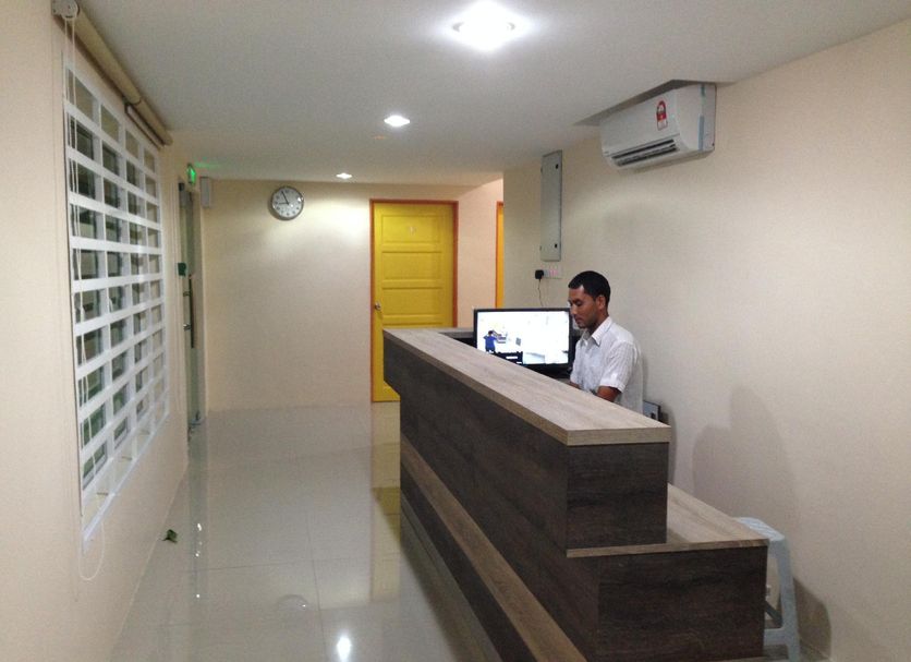 Meja Penyambut Tetamu Gambar