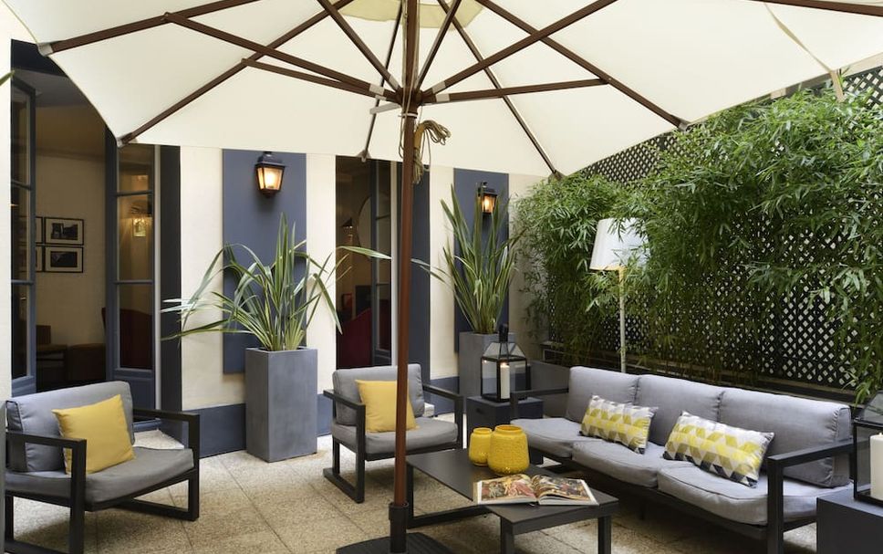 Balai Menunggu Gambar