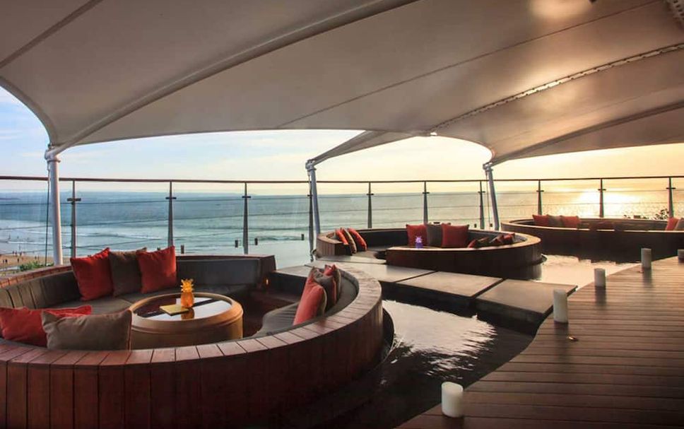 Balai Menunggu Gambar