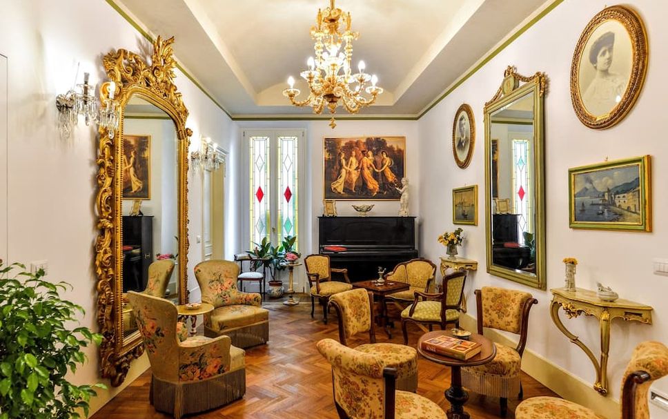 Balai Menunggu Gambar