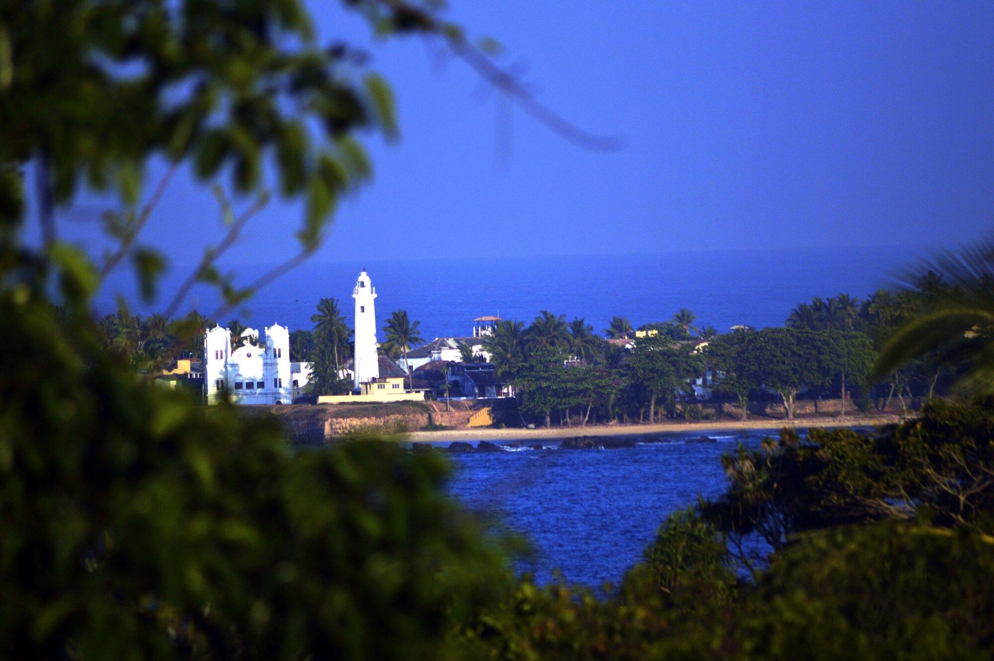 Pemandangan luar