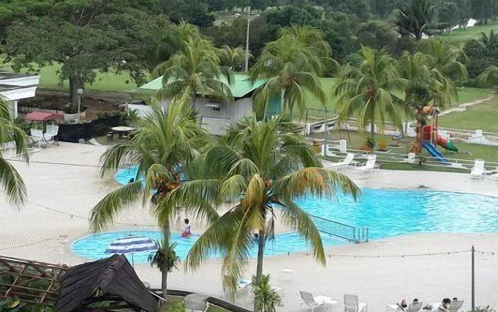 Kolam renang Gambar