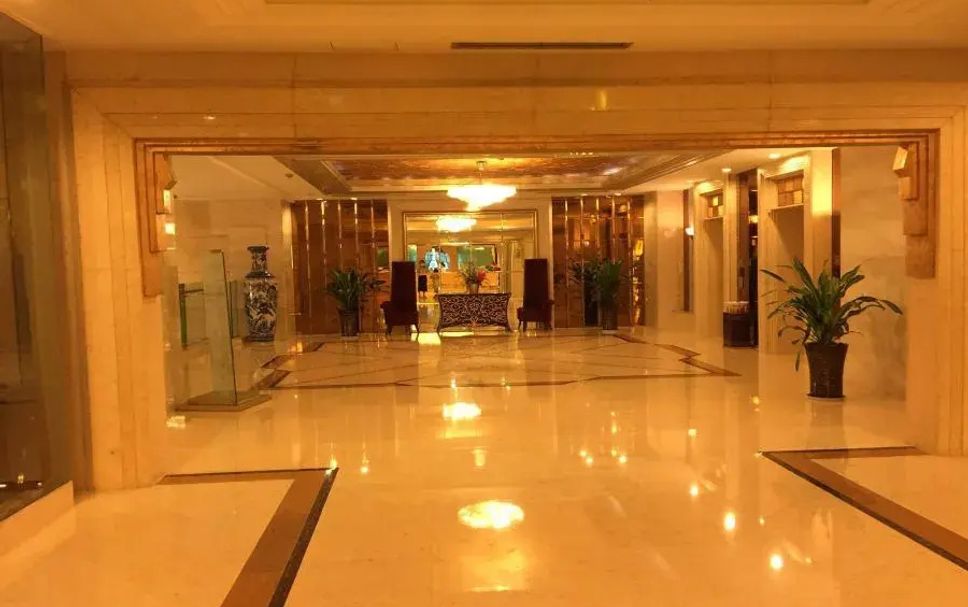 hallway Gambar