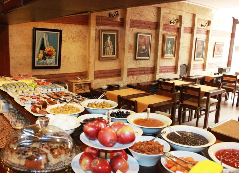 Buffet Gambar