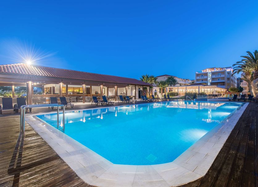 Kolam renang Gambar