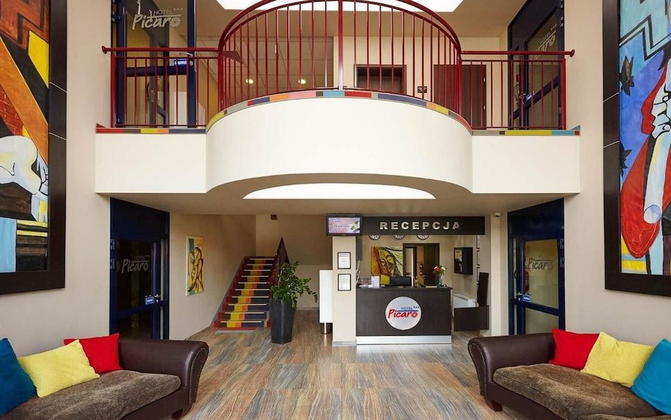 Meja Penyambut Tetamu Gambar