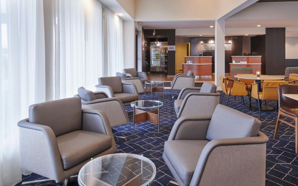 Balai Menunggu Gambar