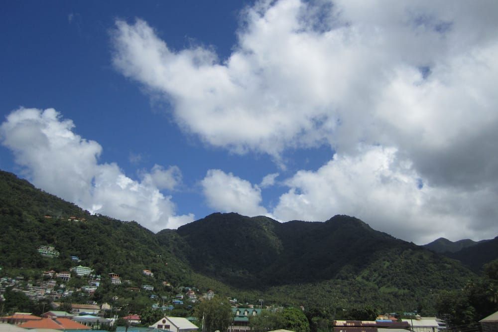 Pemandangan luar
